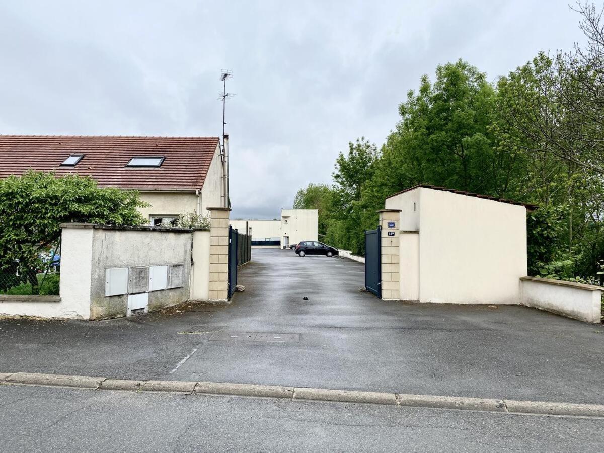 L'Escale : Duplex 4 Pers. Asterix, Aeroport Roissy Cdg, Paris Lägenhet Moussy-le-Neuf Exteriör bild